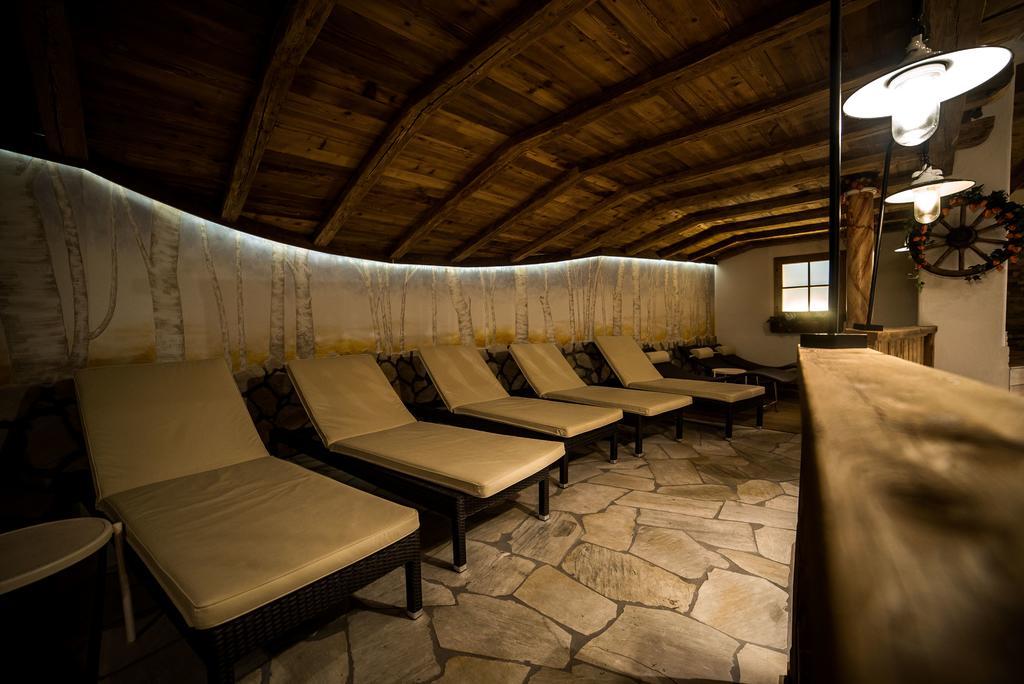Hotel Pra Tlusel Selva di Val Gardena Esterno foto