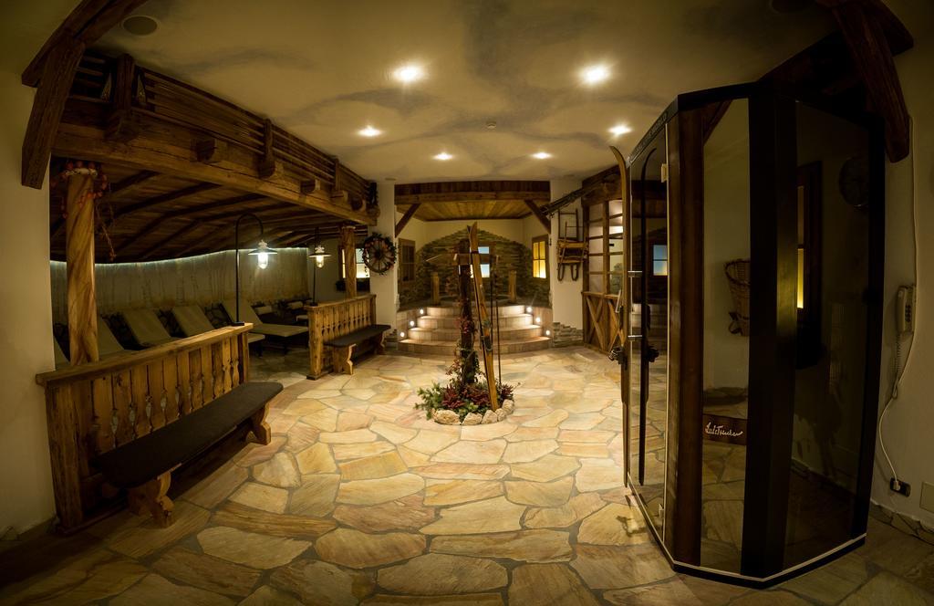 Hotel Pra Tlusel Selva di Val Gardena Esterno foto