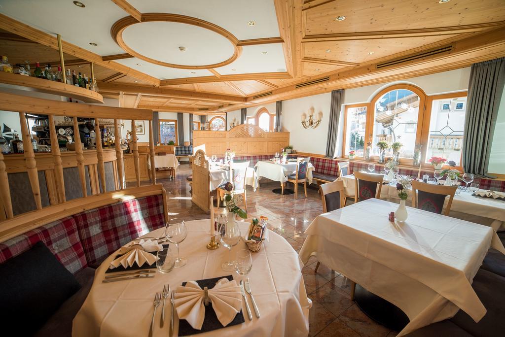 Hotel Pra Tlusel Selva di Val Gardena Esterno foto