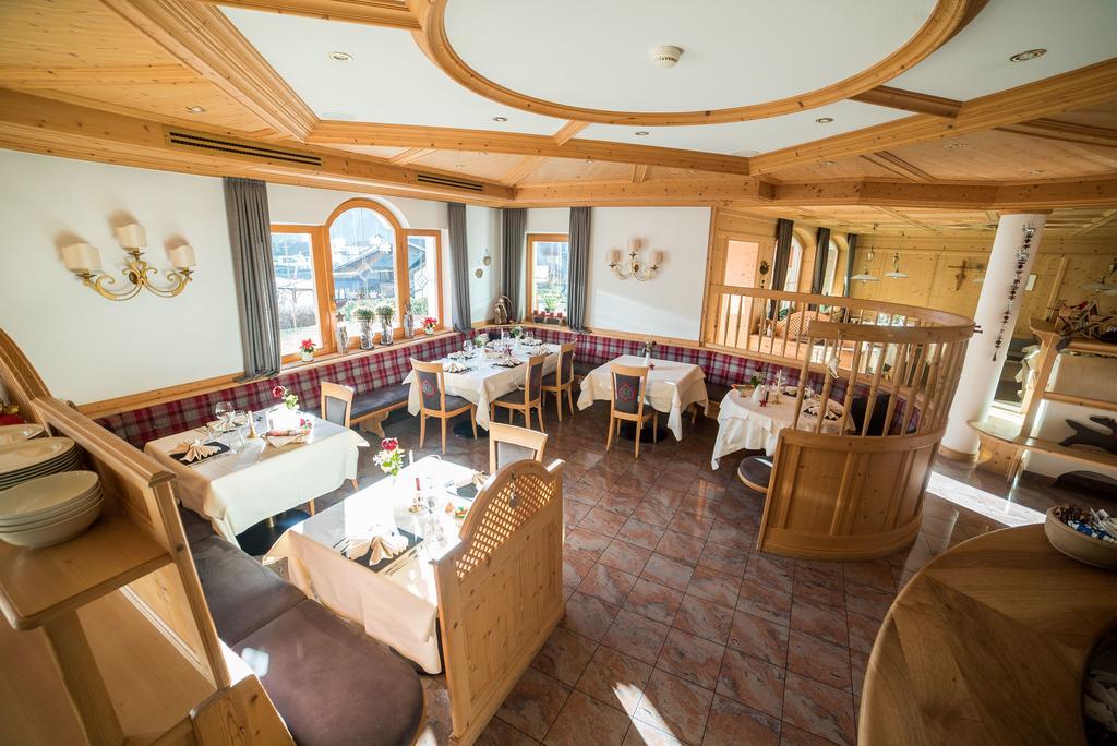 Hotel Pra Tlusel Selva di Val Gardena Esterno foto