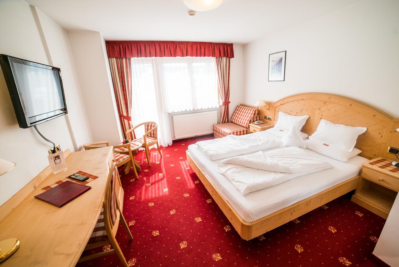 Hotel Pra Tlusel Selva di Val Gardena Esterno foto