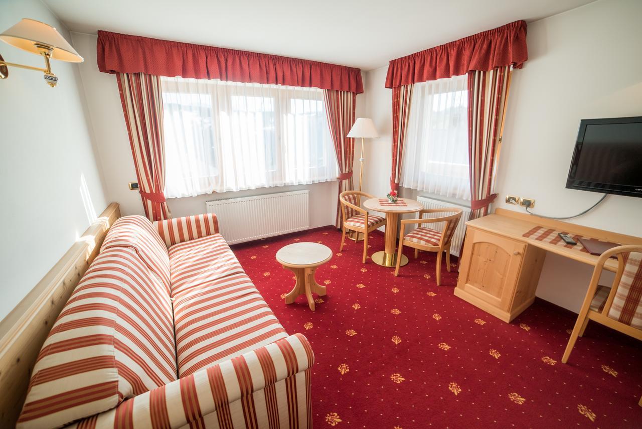 Hotel Pra Tlusel Selva di Val Gardena Esterno foto
