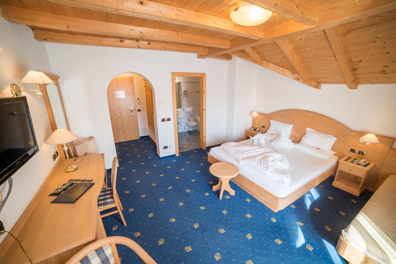 Hotel Pra Tlusel Selva di Val Gardena Esterno foto