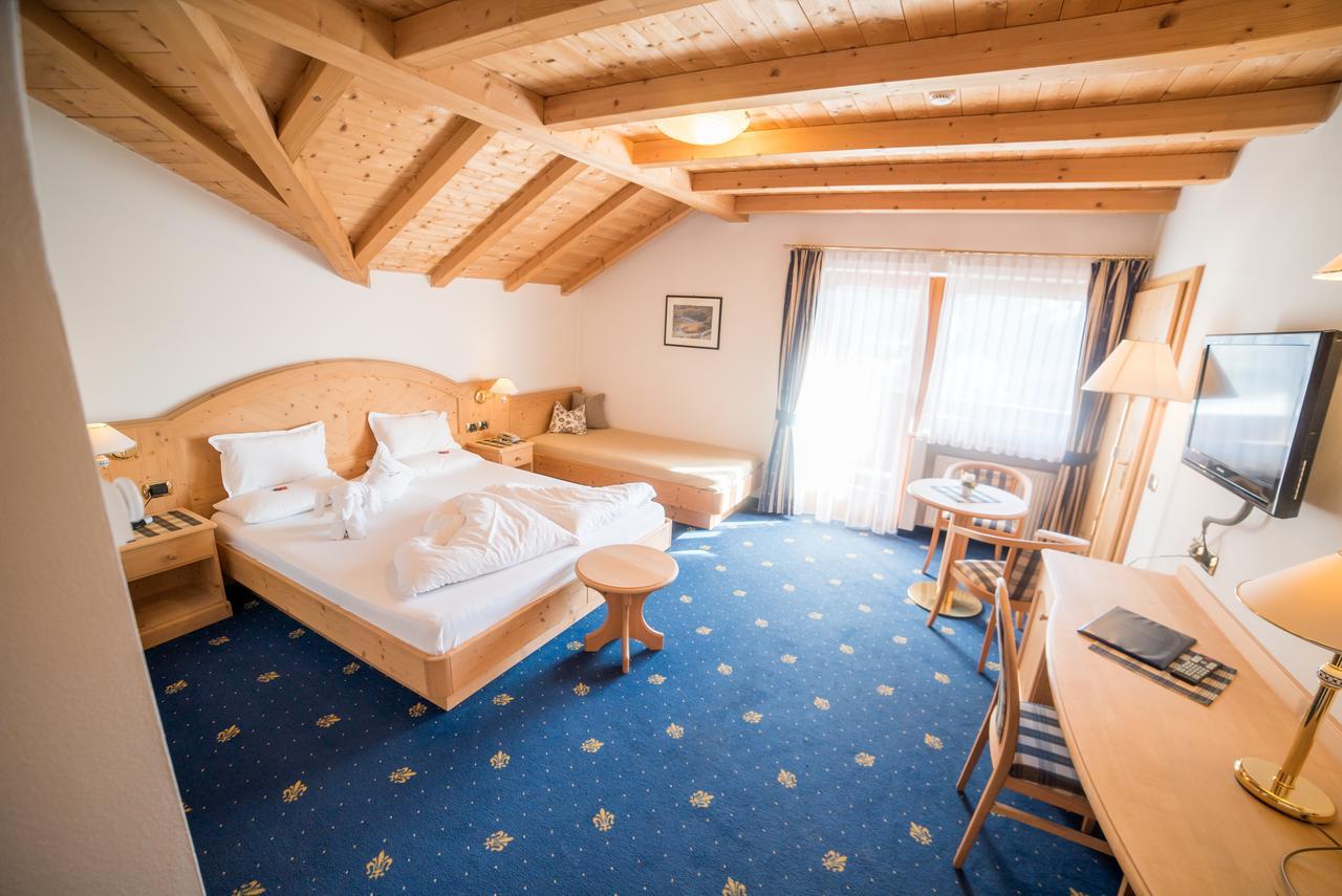 Hotel Pra Tlusel Selva di Val Gardena Esterno foto
