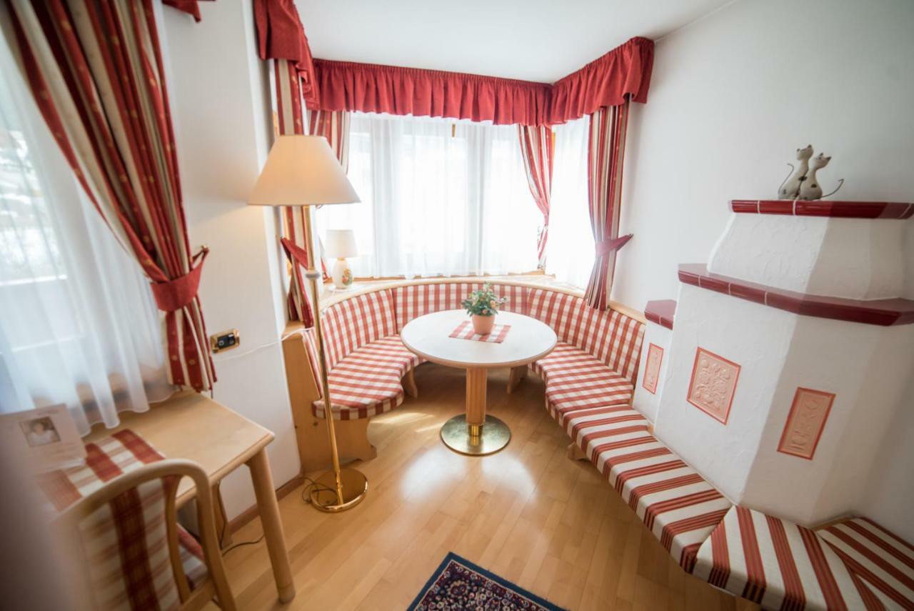 Hotel Pra Tlusel Selva di Val Gardena Esterno foto
