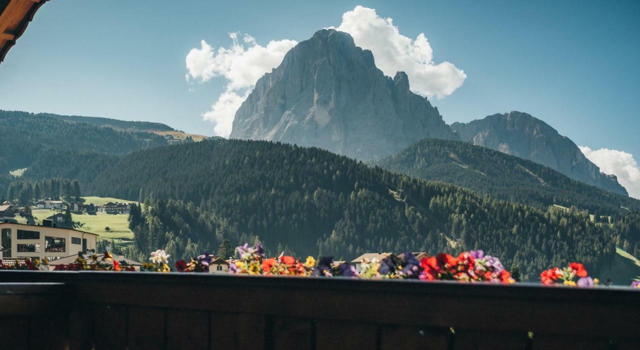 Hotel Pra Tlusel Selva di Val Gardena Esterno foto