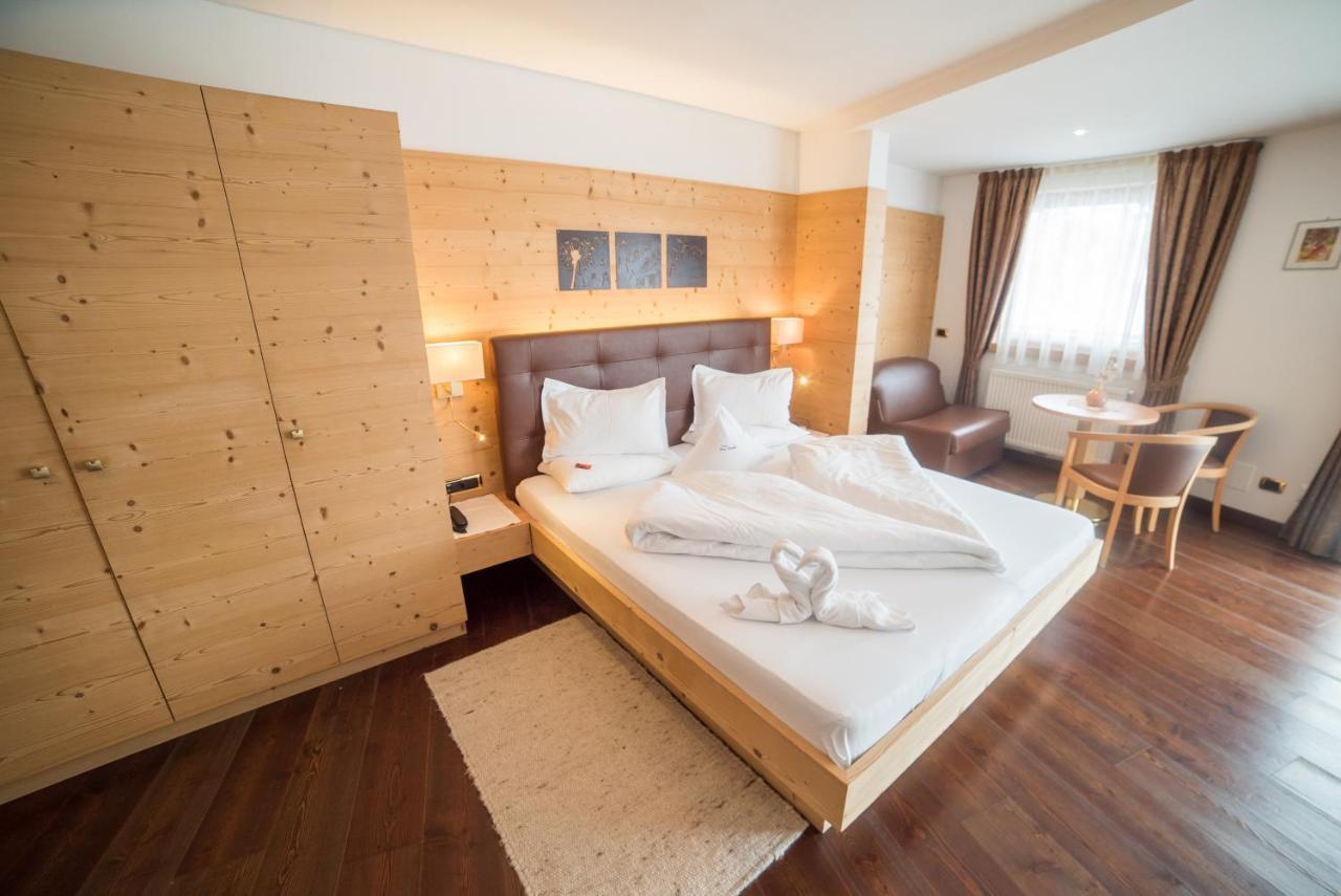 Hotel Pra Tlusel Selva di Val Gardena Esterno foto