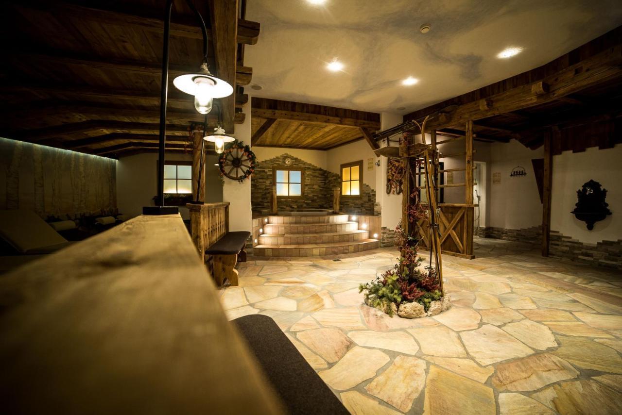 Hotel Pra Tlusel Selva di Val Gardena Esterno foto